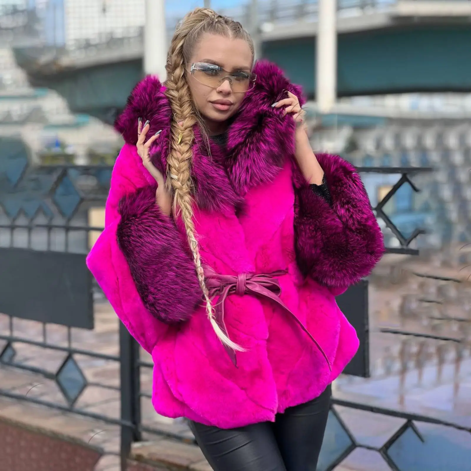 Розово-красное пальто из натурального - Фотография_5