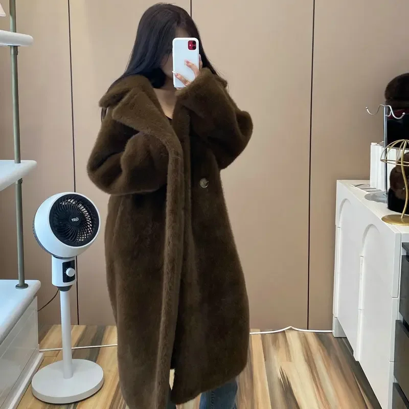 Роскошное шикарное женское длинное меховое пальто - Фотография_5