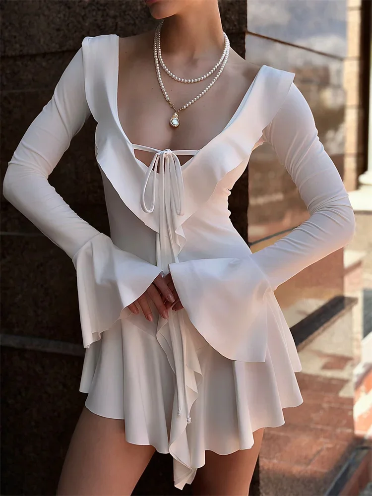 Tossy белое мини-платье на шнуровке с рюшами - Фотография_4