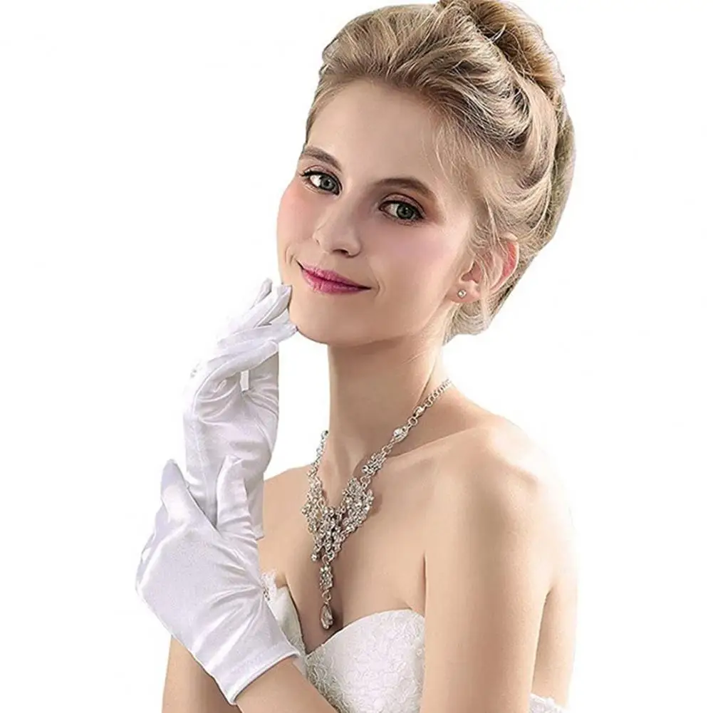 Модные кружевные перчатки - Фотография_3