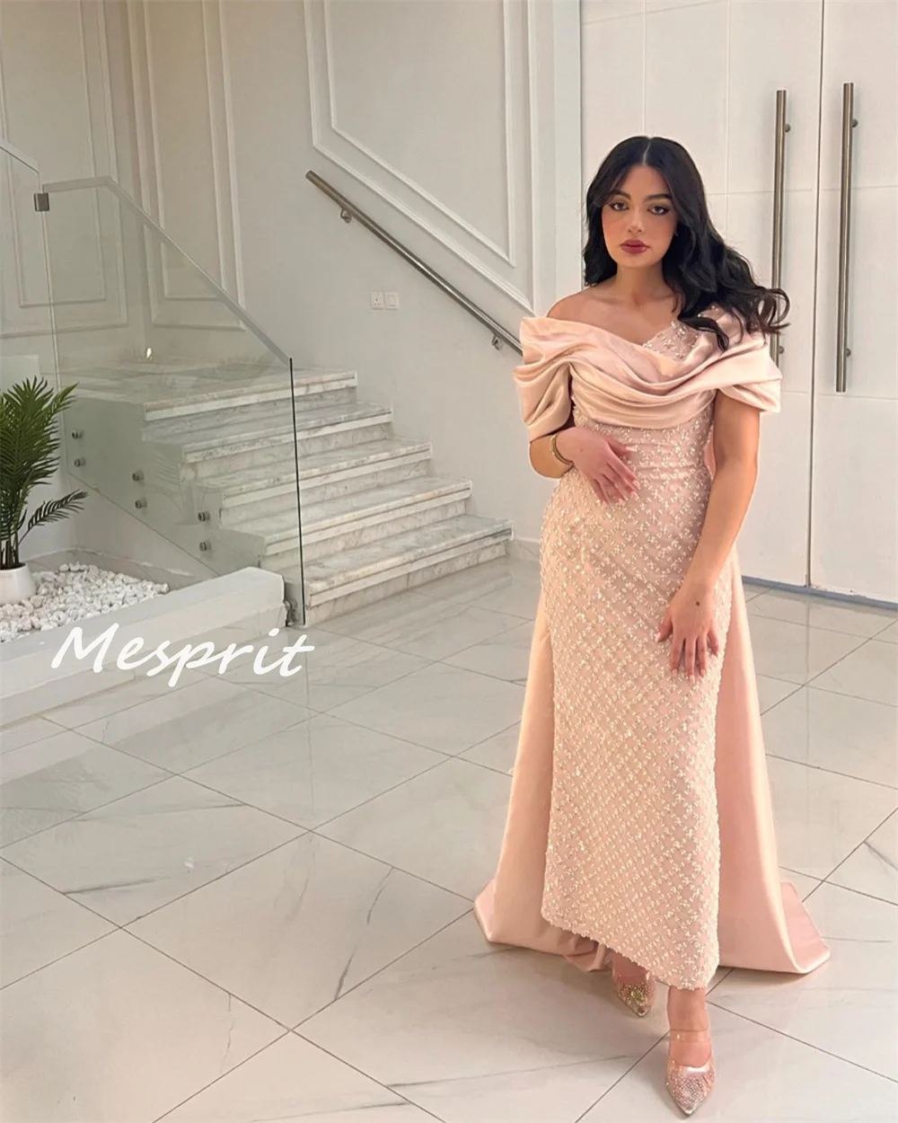 Изысканное вечернее платье jiayigong sparkle с открытыми плечами и кистью - Фотография_3