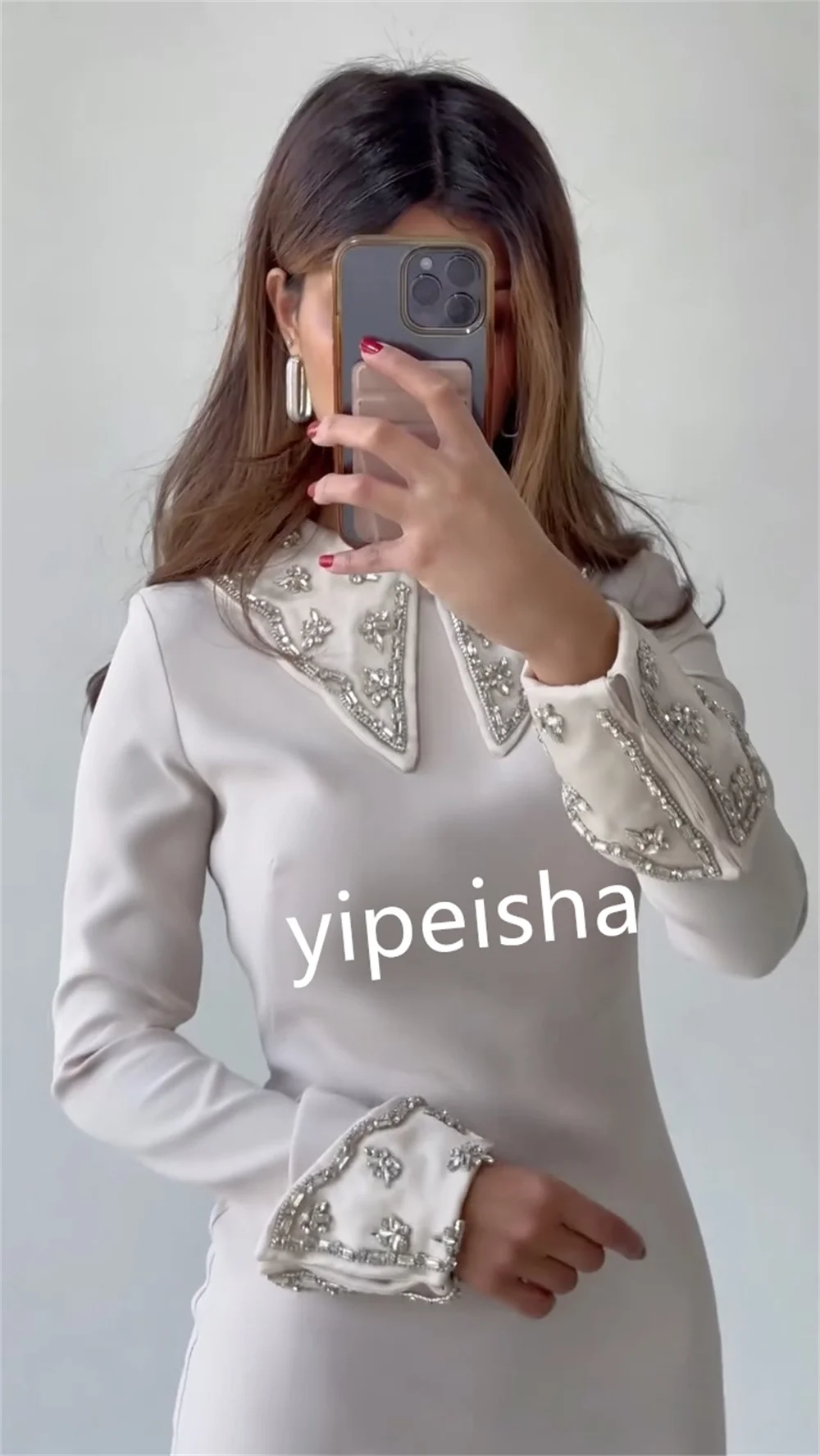 Индивидуальное платье миди из джерси с бисером на день рождения - Фотография_3