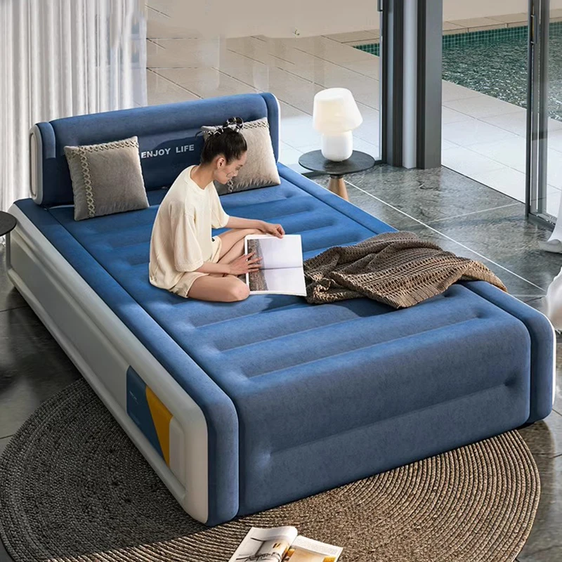Современная кровать размера «queen-size»