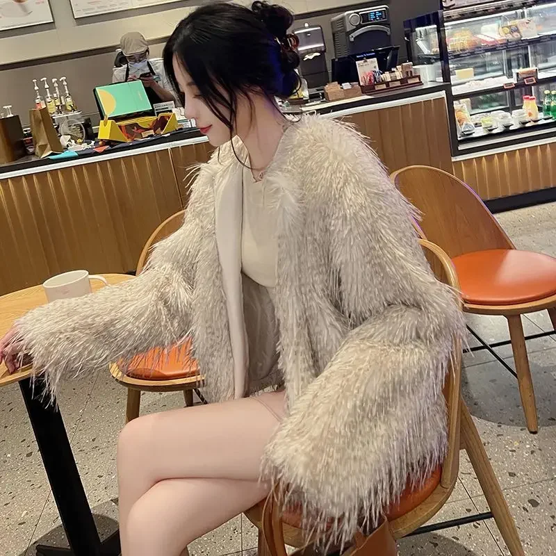 Зимнее новое женское экологическое пальто с мехом - Фотография_4